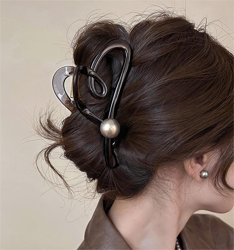 Maillard Large Acrylic Round Hairpin Clip - Versatile Shark Clip for Daily Use