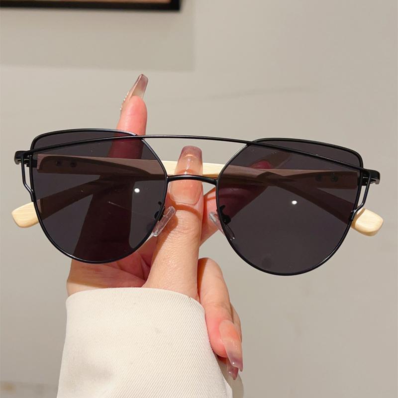 Vintage Cat Eye Sunglasses Women New In Fashion Mirror Shades Trendy Double Bridge Luxury Brand Design Sun Glasses