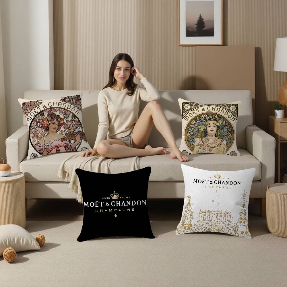 Brand M-Moet C-Chandon Luxury Maple Design Cushion Cover Happy Autumn Harvest Decor Holiday Decorati Pillow Cover