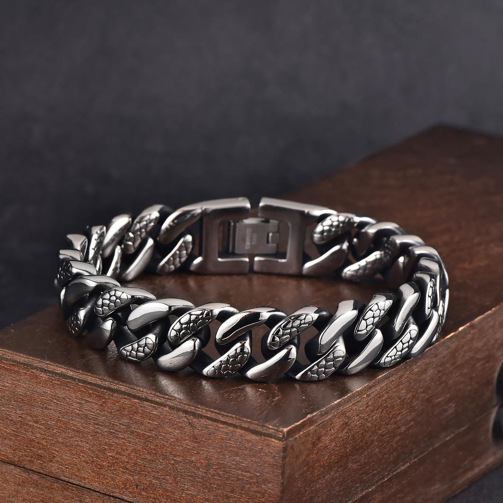 Jewelry 14MM Smooth Snake Pattern Stainless Steel Men's Bracelet Simple Domineering Metal Bracelet