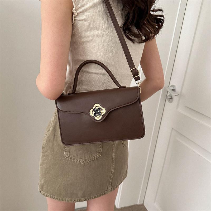 Trendy 2023 Summer New Fashion Simple Shoulder Bag With Stitching Details