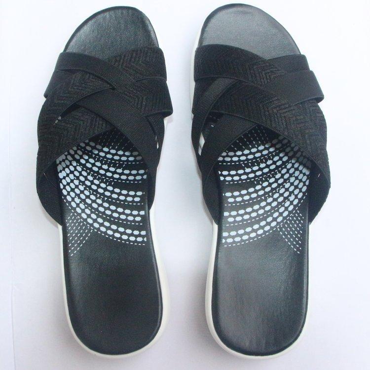 Large-sized Thick-soled Shoes Cross-sandals Flat-bottomed Fly-woven Soft-soled Shoes and Casual Sandals