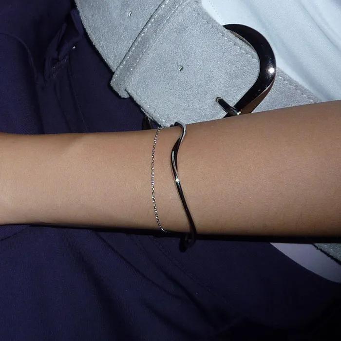 KNOT BANGLE