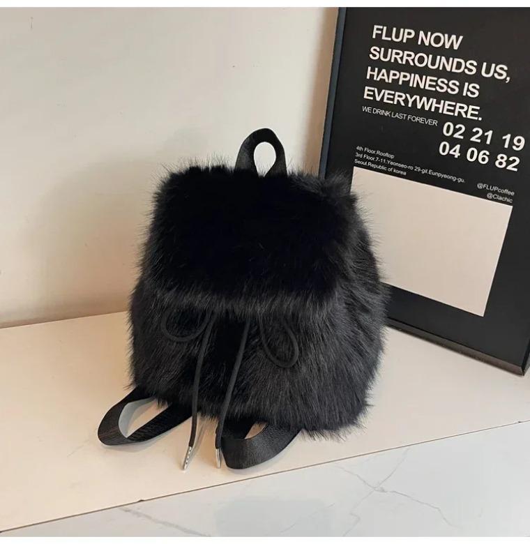 Autumn and winter fur bag for women  new fashion and elegant high-end versatile fur bag with fashionable pockets