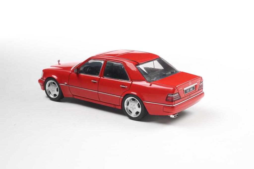 SOLIDO 1/43 Scale Mercedes-Benz W124 E60 AMG 1994 (Red) Ready-to-Display Model S4313204