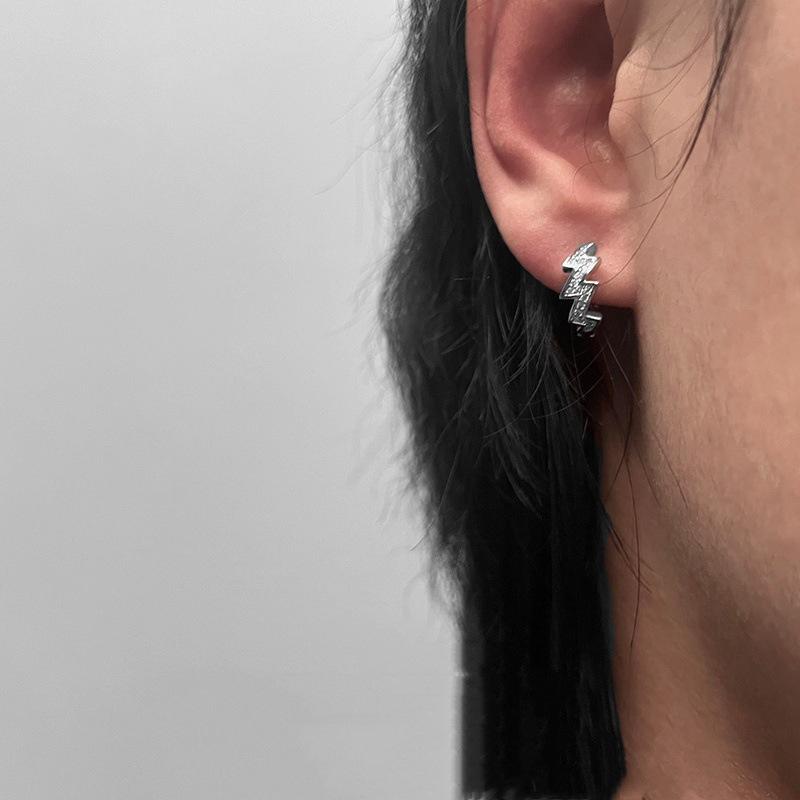 Hip-Hop Full Diamond Lightning Earrings, Inlaid Zircon Men And Women With The Same Trend Street Popular Couple Earrings