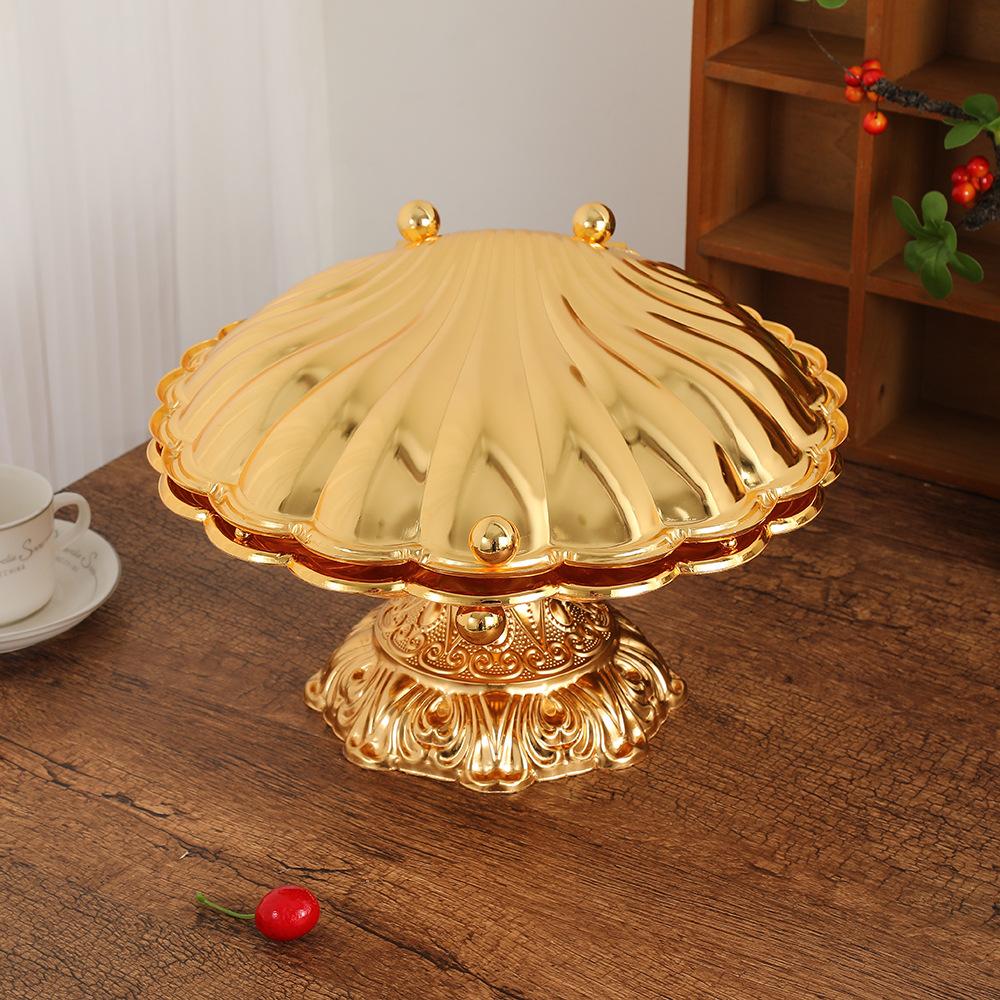 Scatola per caramelle a forma di conchiglia creativa, Ciotola per frutta in lega di zinco dorata traforata, Piatto da portata per decorazione domestica retro di lusso leggero