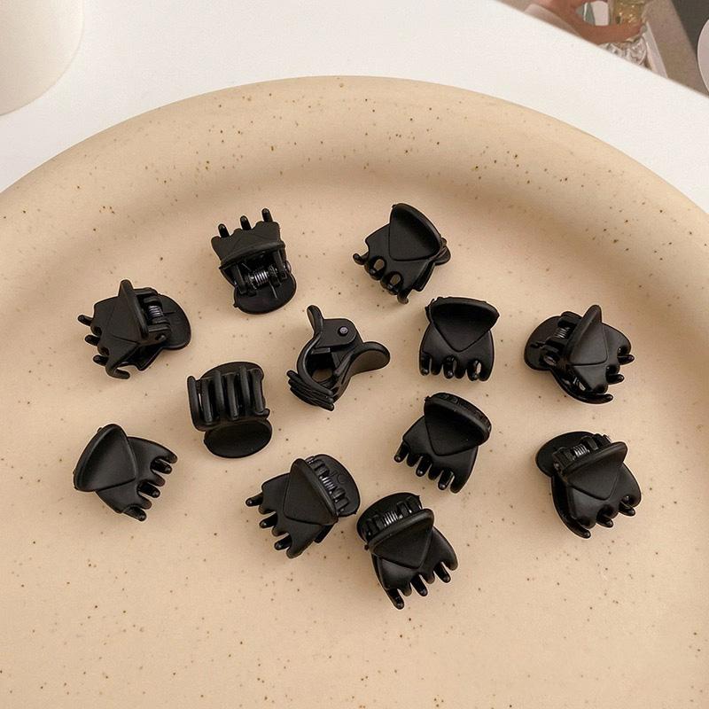 Small Hair Claw Clips for Women Girls Korean Simple Mini Black Transparent Plastic Clips Hairpin Kids Hair Styling Accessories
