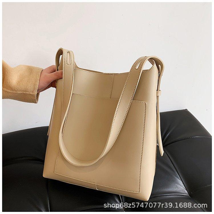 

Autumn and winter large-capacity women s bag 2025 new fashion versatile trendy Korean version retro tote bag women s shoulder messenger bag хаки