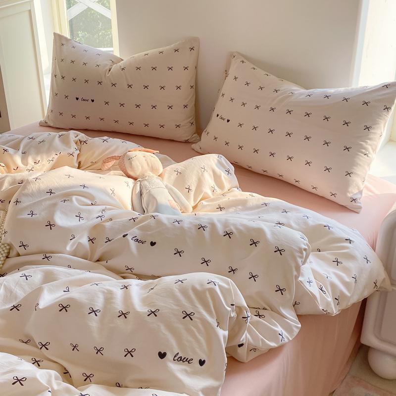 Class A Small Floral Cloud-like Cotton Bedding Set - Includes Duvet Cover, Sheet, Bed Skirt (3 pcs)