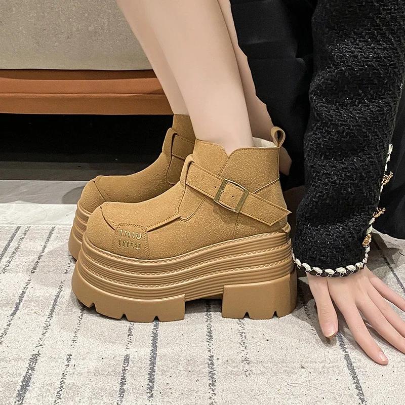 10CM Nya Vinter Kvinnor Varma Snöstövlar Utomhus Plysch Ankelstövlar Halkfria Grova Lädersneakers Slip-On Korta Pälsstövlar Kvinna