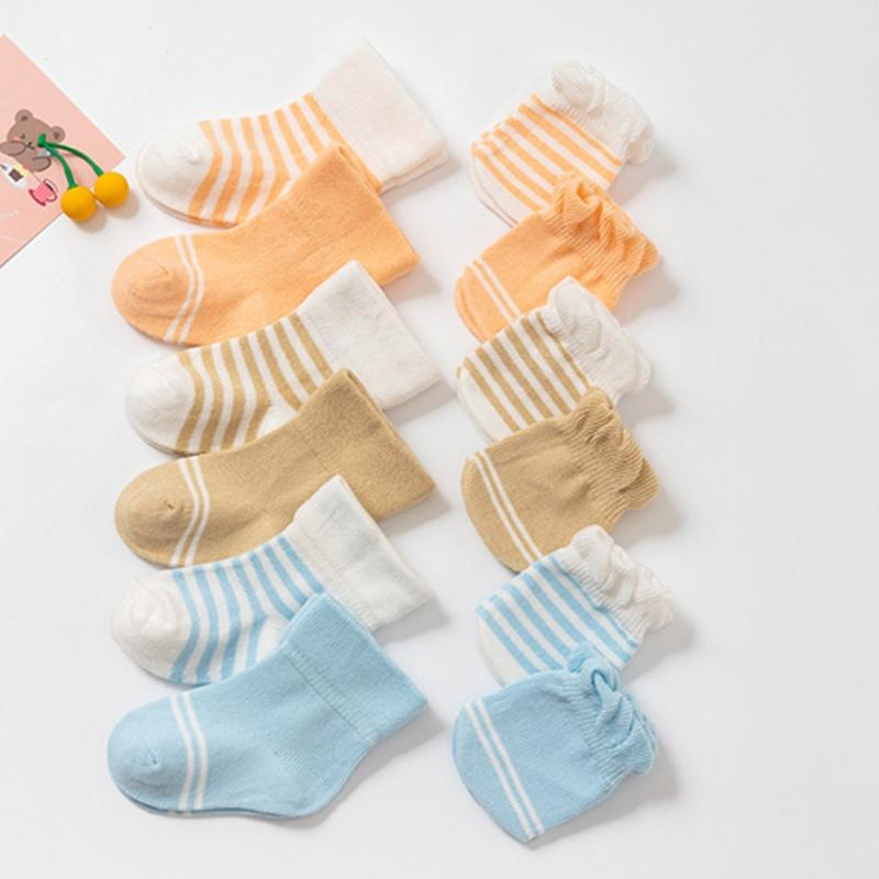 4 Pairs/Set Baby Gloves Socks Bundle 0-3 Months Anti Scratch Soft Mittens Newborn Set Elastic Stockings for Baby Gift