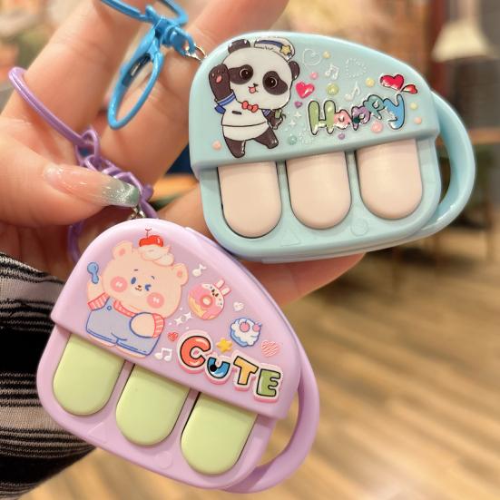 Přívěsek na klíče Kreslený Mini Piano Rekordér Design Hračka na uvolnění stresu s dekompresním tlačítkem Odrazový Přenosný Klíčenka