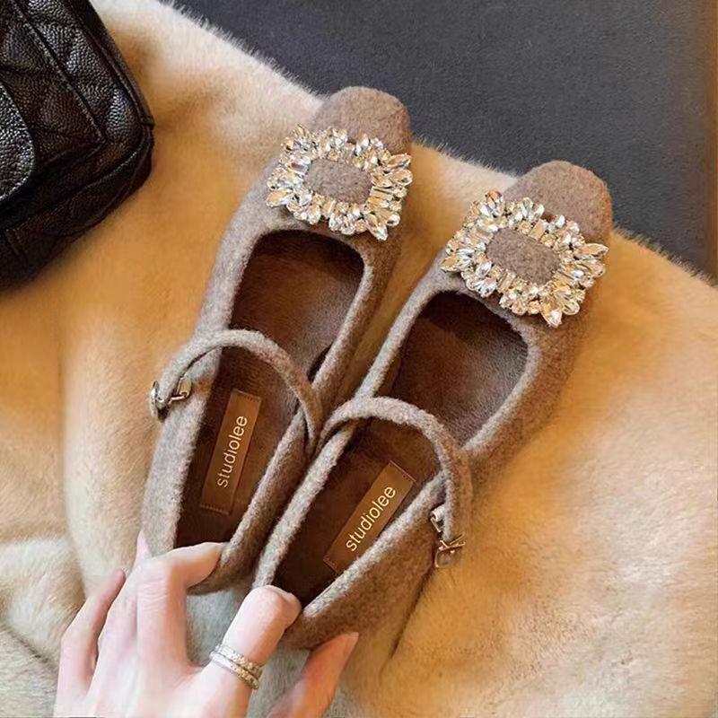 Anti-slip Shoes with Snap Fasteners, Square Toe, Single Strap, Thick Heel