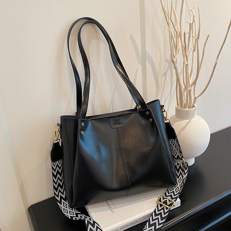 New Shoulder Bag European and American Retro Large Capacity Commuter Tote Bag Handbag Wide Strap Crossbody Bag Shoulder Bag