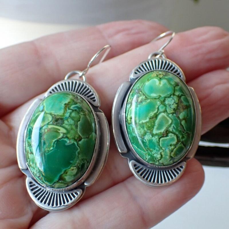 Böhmischer Stil Eingelegte Synthetische Türkis Silberbeschichtete Hängeohrringe für Damen Vintage Bankett Schmuck Accessoires Handwerk