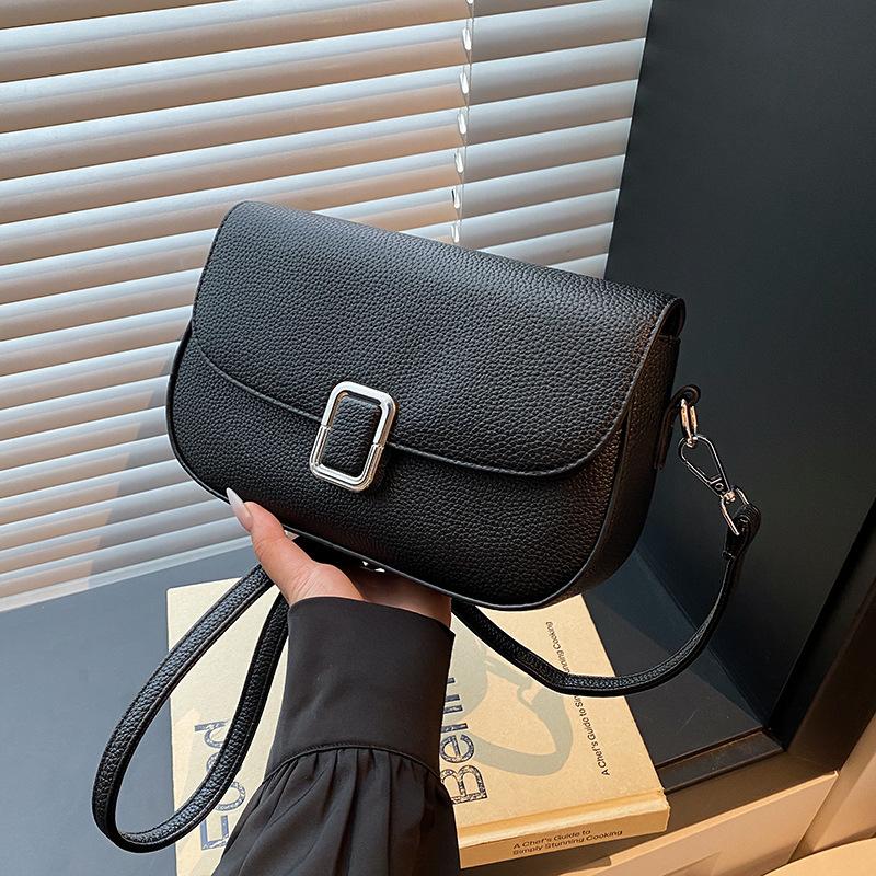 

Popular small bag women s summer versatile new simple shoulder messenger bag casual saddle bag чёрный
