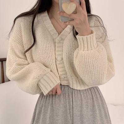 Cardigan lavorato a maglia corto dolce e sexy Maglioni coreani con maniche a lanterna con scollo a V dolce per le donne Cappotto cardigan rosa corto corto selvaggio autunnale