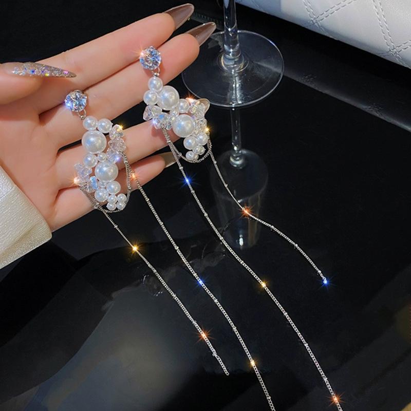 Perlenquastenohrringe im neuen Stil, langer Feenstil für Damen, Ohrringe im leichten Luxusstil, 925er Silbernadeln, übertriebene Herbst- und Winterohrringe