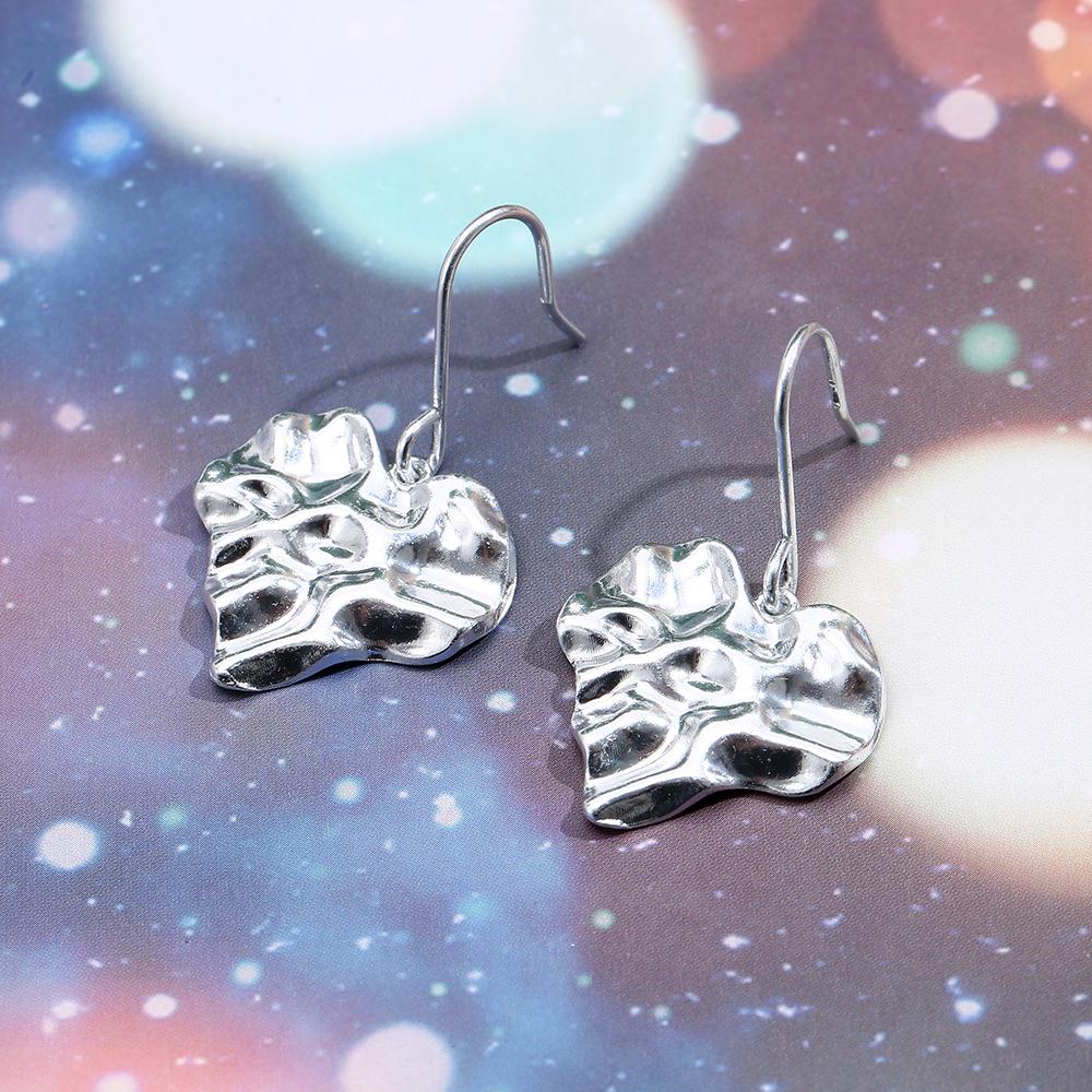 18K Gold Plated Non-Fading Aluminum Earrings with Retro Butterfly, Leaf, and Heart Designs серебряный
