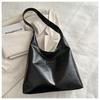 Oily Leather Large Slouchy Tote Bag: Women's 2024 Korean Style Casual Retro Spring Fashion, Large Capacity.