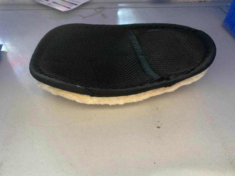 

1/2 шт. Щетка для чистки, портативная, прочная, для укладки автомобиля, шерстяные, мягкие, для мытья автомобиля, перчатки для мытья автомобиля, универсальные, нескользящие