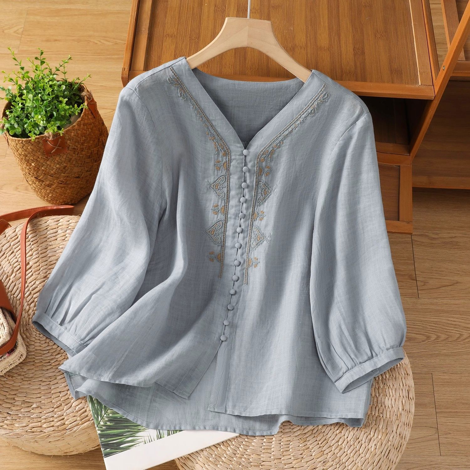 

Хлопок и Лен 2025 Пятиточечная Рубашка Однотонная Летняя Свободная Новая Повседневная Ретро Вышитая Топ XXXL синий