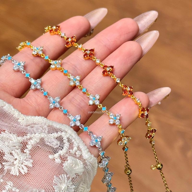 Zircon lucky grass flower bracelet new popular French retro bracelet light luxury high-end jewelry wholesale