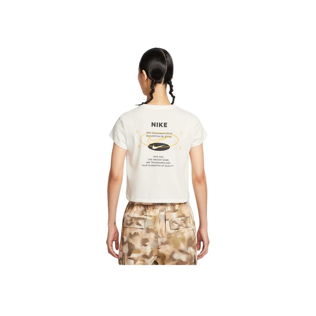 New Nike Sportswear Regular T Shirt Women's IH8507-133