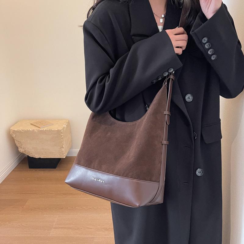 Suede Bag Women's Large Capacity 2025 New Autumn and Winter Retro Shoulder Underarm Bag Commuter Tote Bucket Bag