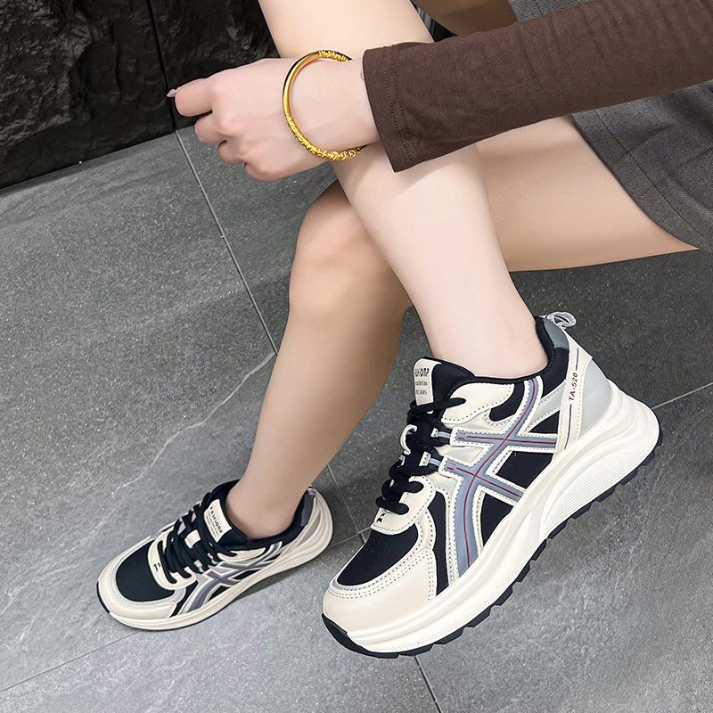 New thick-soled heightening dad shoes autumn breathable and lightweight casual sports shoes