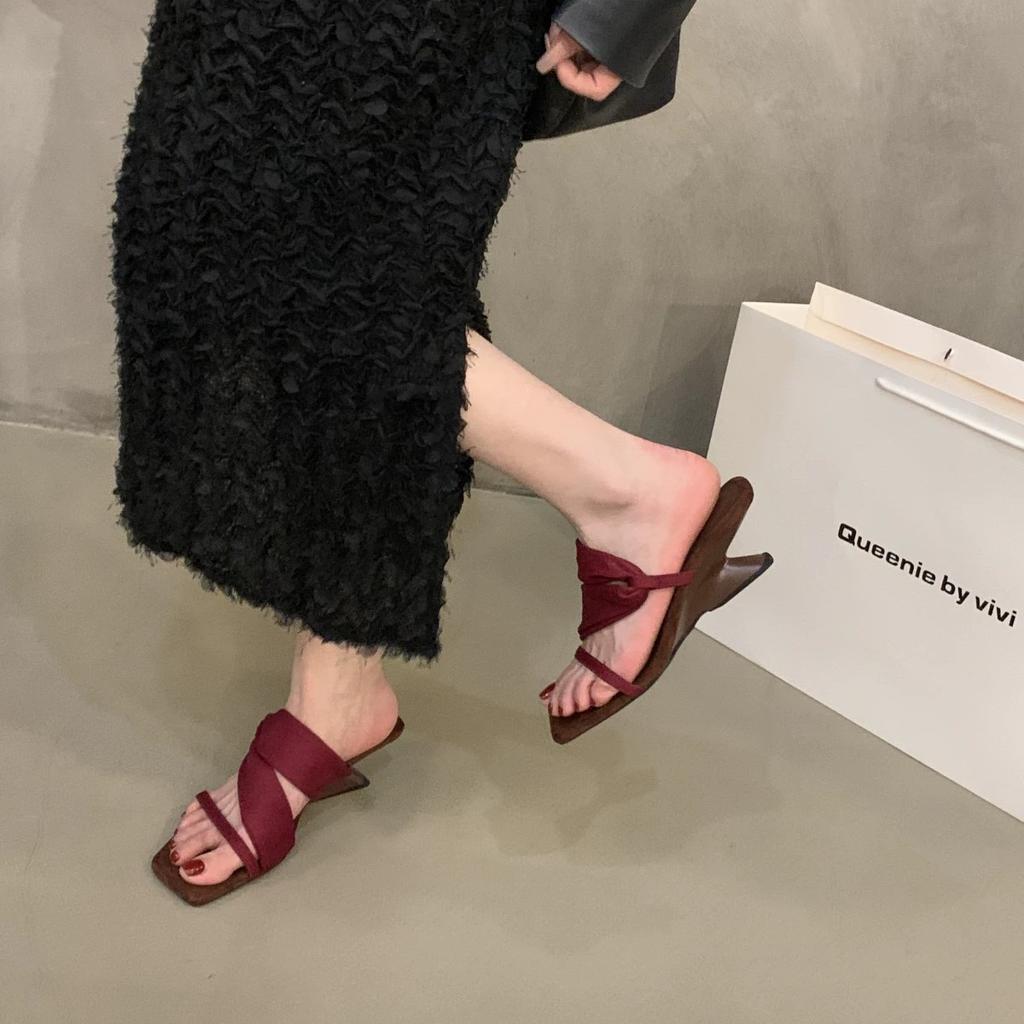 Wedge heel red French cool slippers fairy shoes wear 2025 new summer temperament with skirt sandals