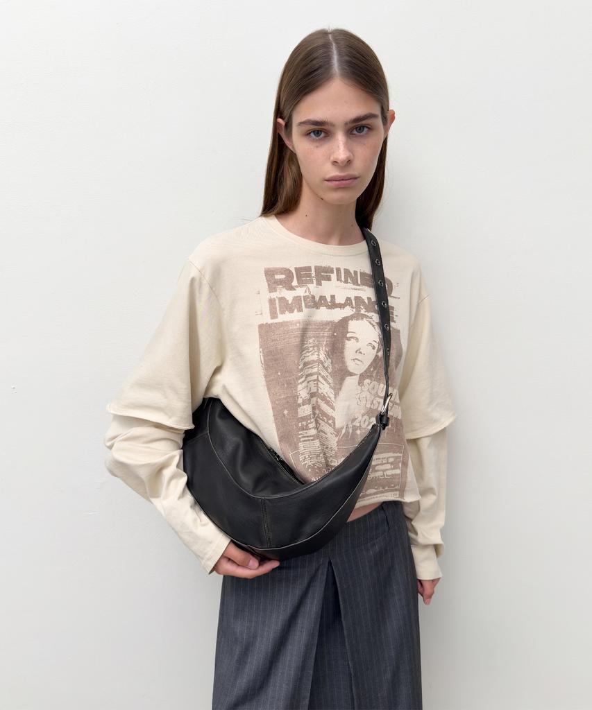 Diagonal Washed Buckle Bag (Black)
