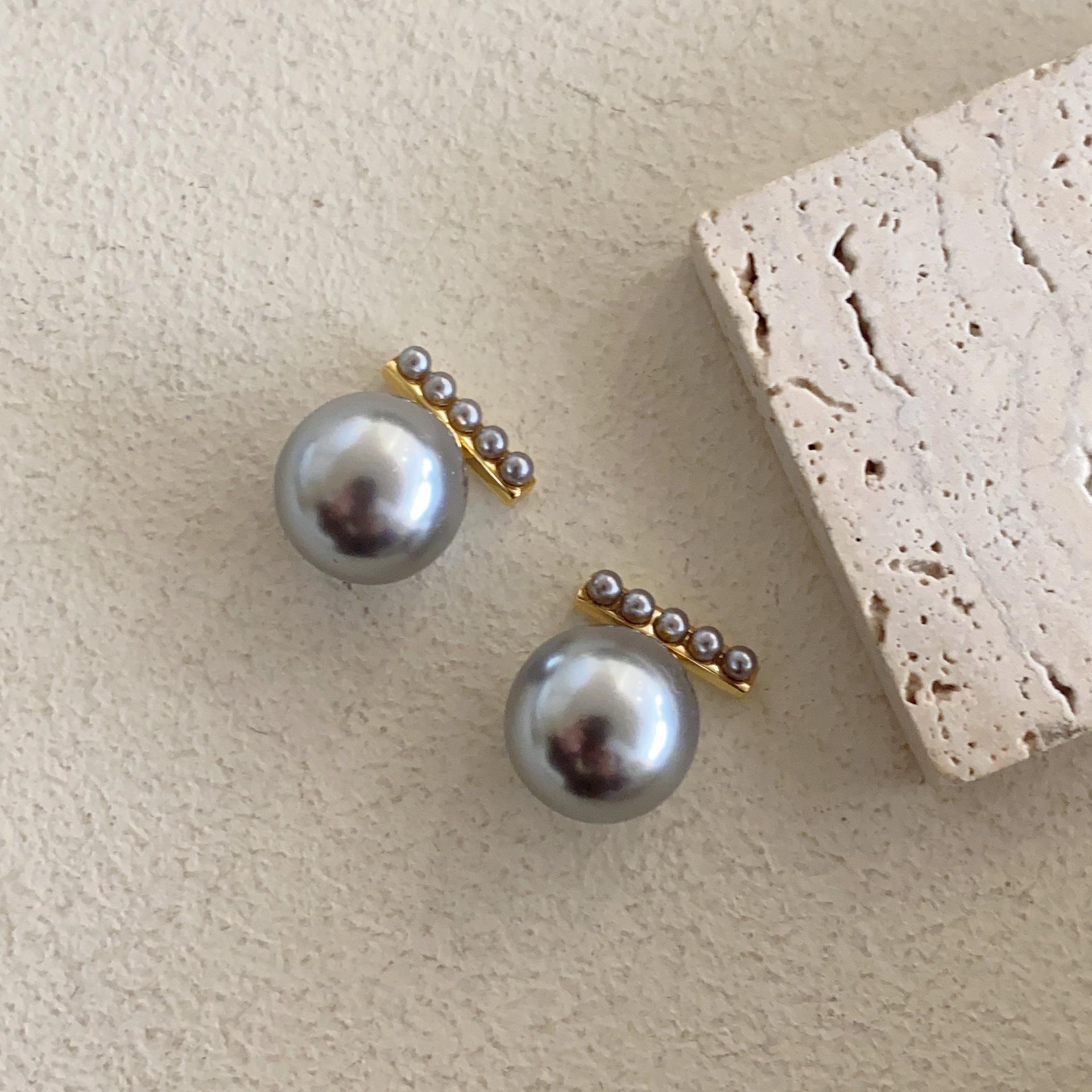 

Жемчужные серьги Женские серьги-пусеты Уникальные серьги в стиле легкой роскоши Легкая роскошь Маленький ароматный стиль Высококлассные серьги