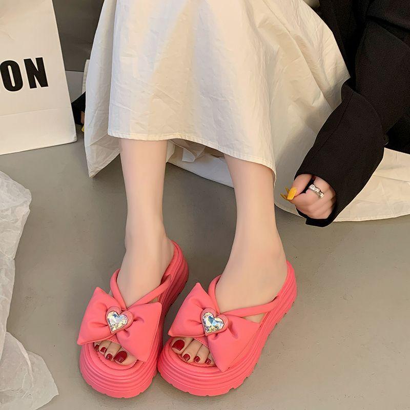Muffin Versatile Bow Fairy Cool Slippers Girl 2025 New Summer Wear Thick Bottom Rhinestones Beach One-Flip