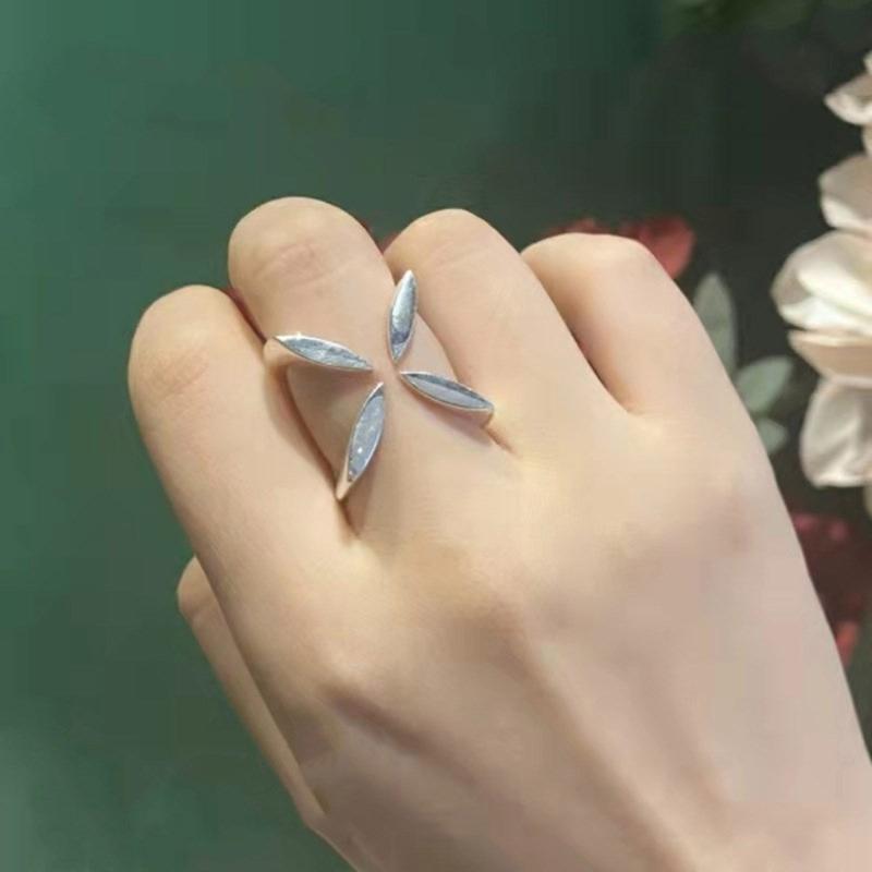 Lines Crossed Geometric Ring for Stylish Women Adjustable Size Open Finger Ring Unique Accessories Date Night Accessory