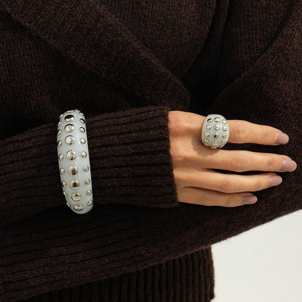 Punk Style Rivet Diamond Resin Bracelet, Personalized Amber Smudge Open Round Bracelet Ring