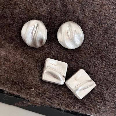Minimalist Silver Square Pleated Earrings - Fashionable, Simple, Unique, Versatile, High-End.