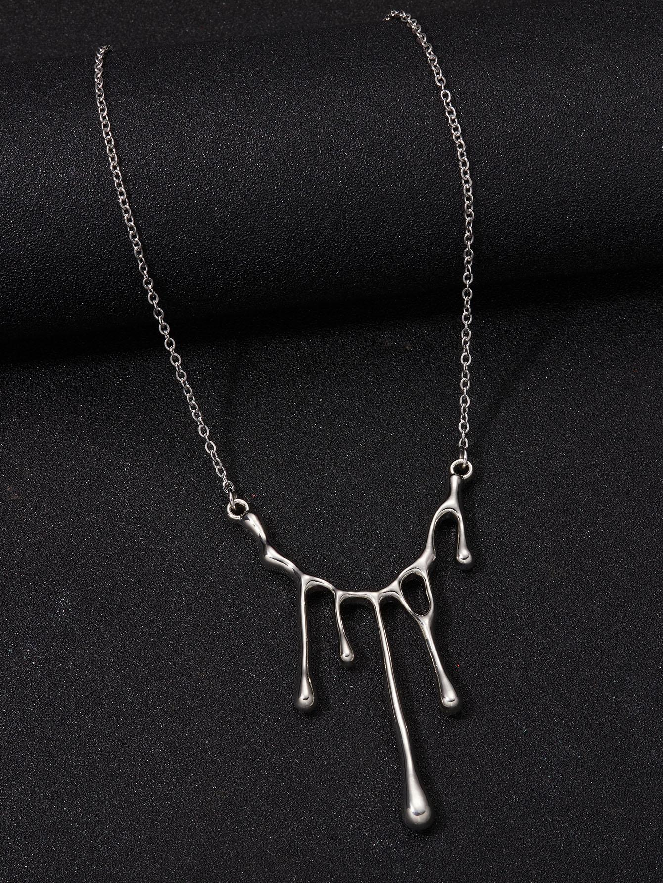 

A fashionable and popular men s creative pendant necklace stainless steel punk hip-hop pop style, can be used as a jewelry gift, daily wear one-size серебряный