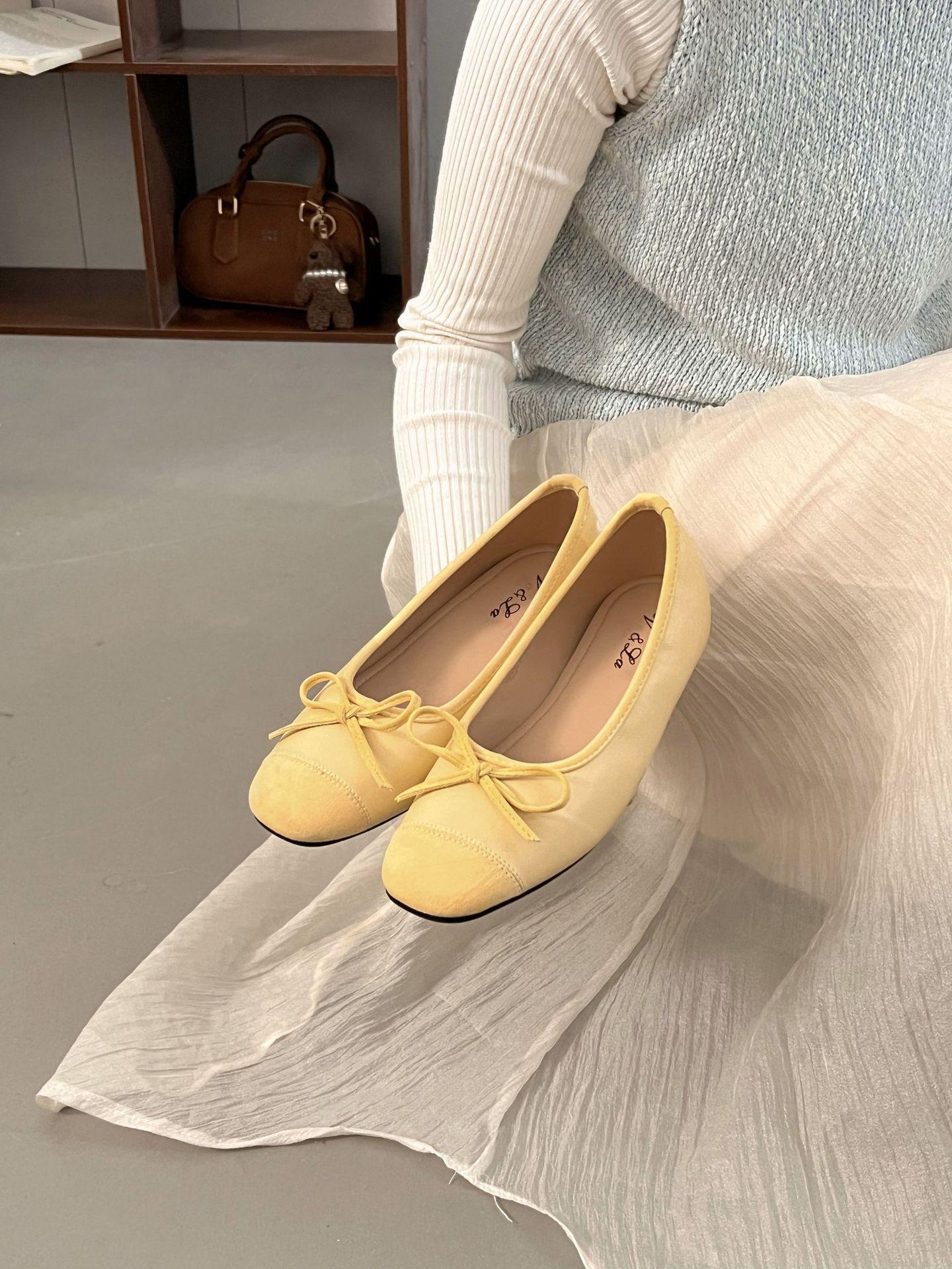 

French inner height increase 2025 spring and summer ballet beanie shoes Mary Jane new single shoes women s evening shoes light mouth silver 40 жёлтый