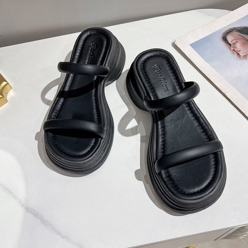 Thick-soled heightening casual not tired foot slippers 2025 summer new fashion versatile one-word belt sandals women