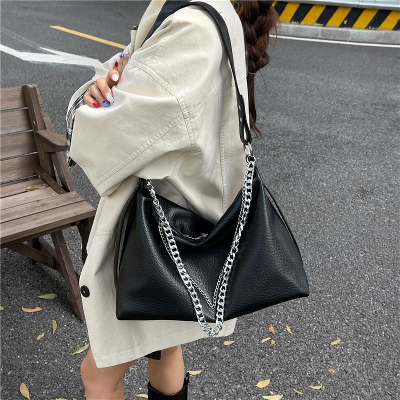 Fashion Chain Shoulder Bag Hobo Design Underarm Handbag Solid Pu Leather Ladies Bag Large Capacity Dumpling Crossbody Tote Bag