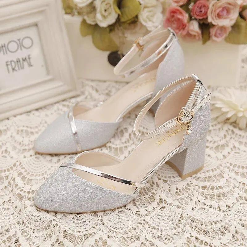 

Fashion Summer New mid heel Shoes Ladies sexy one button Sandals Versatile comfort high heels Fashion elegant Women s sandal Mujer 42 серебряный