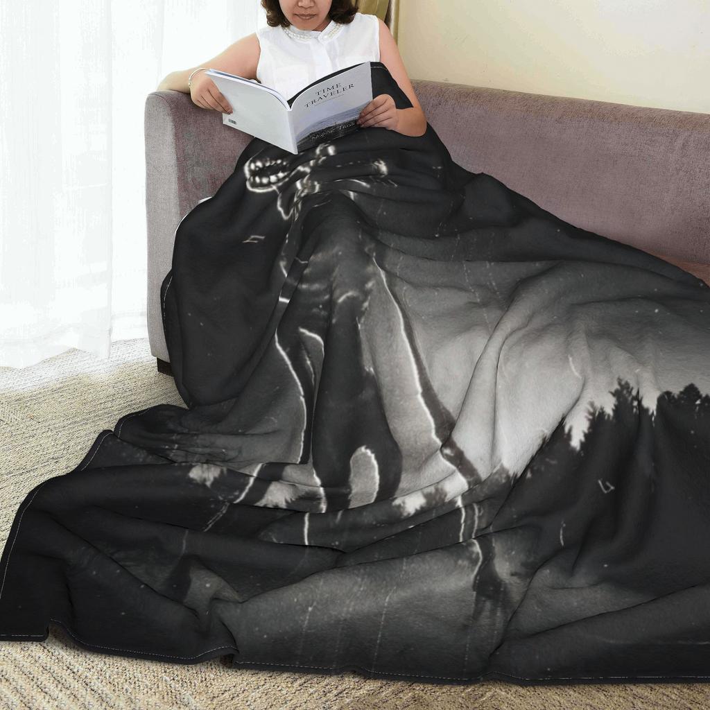 Siren Head Horror Darkness Blanket Cover Velvet Scary Game Ultra-Soft Throw Blankets for Airplane Travel Home Couch Rug Piece