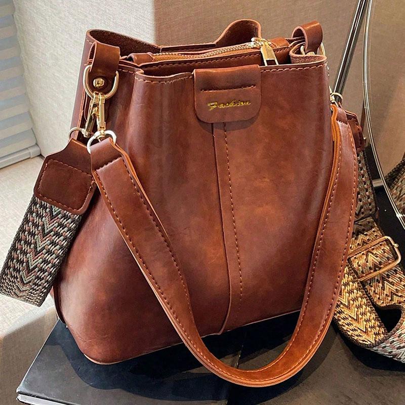 Exquisite Women's Bucket Bag, Fashiable and Avant-garde Solid Color Shoulder Bag Crossbody Bag, Retro and Niche Design, Suitab