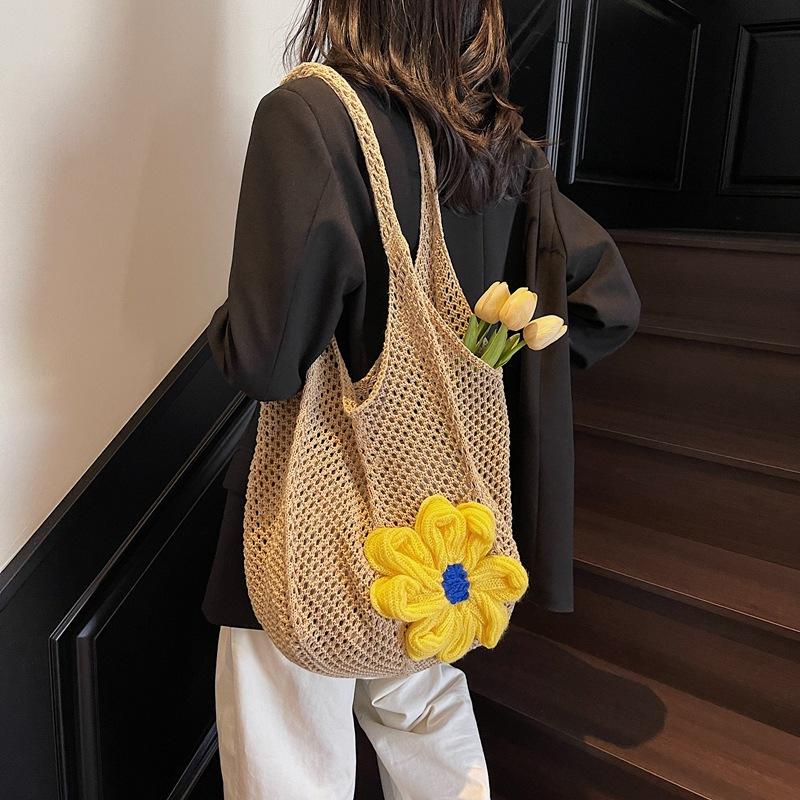 Fashion Versatile Large Capacity Flower Straw Tote Bag Women's 2025 New Holiday Beach Woven Shoulder Bag