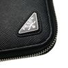 Dlhá peňaženka okrúhly zips embosovaná koža 2ML317 QHH F0002 Čierna [Prada] Pánska [Položka]