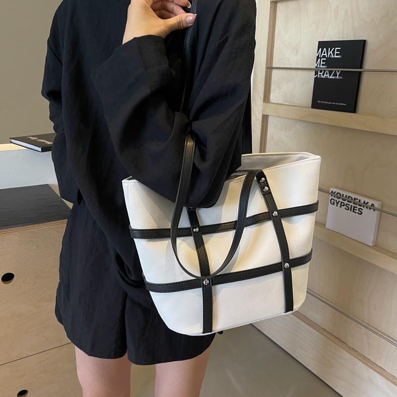 Solid Color Minimalist Bag Contrasting Piping Pu Material Daily Travel Bags