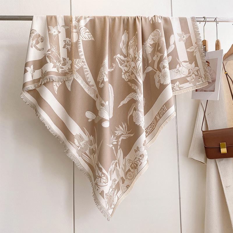 Fashion Versatile Women'S Imitation Cashmere Warm Scarf Wind Grotesque Plant Print Square Scarf Shawl