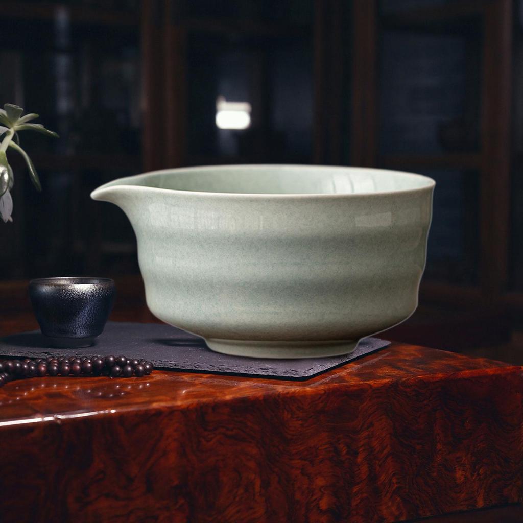Ceramic Matcha Bowl Japanese Tea Cup Accessories Ceremony Handmade with Pouring Spout